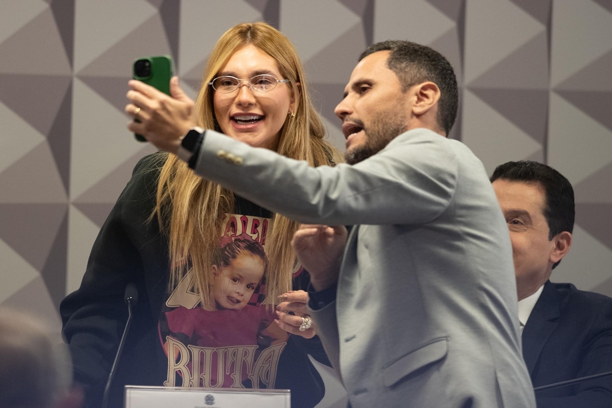 Cleitinho admite erro em pedir foto com Virgínia: "Fui um idiota"