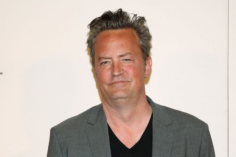Família de Matthew Perry desabafa sobre assistente: “Sensação de traição”
