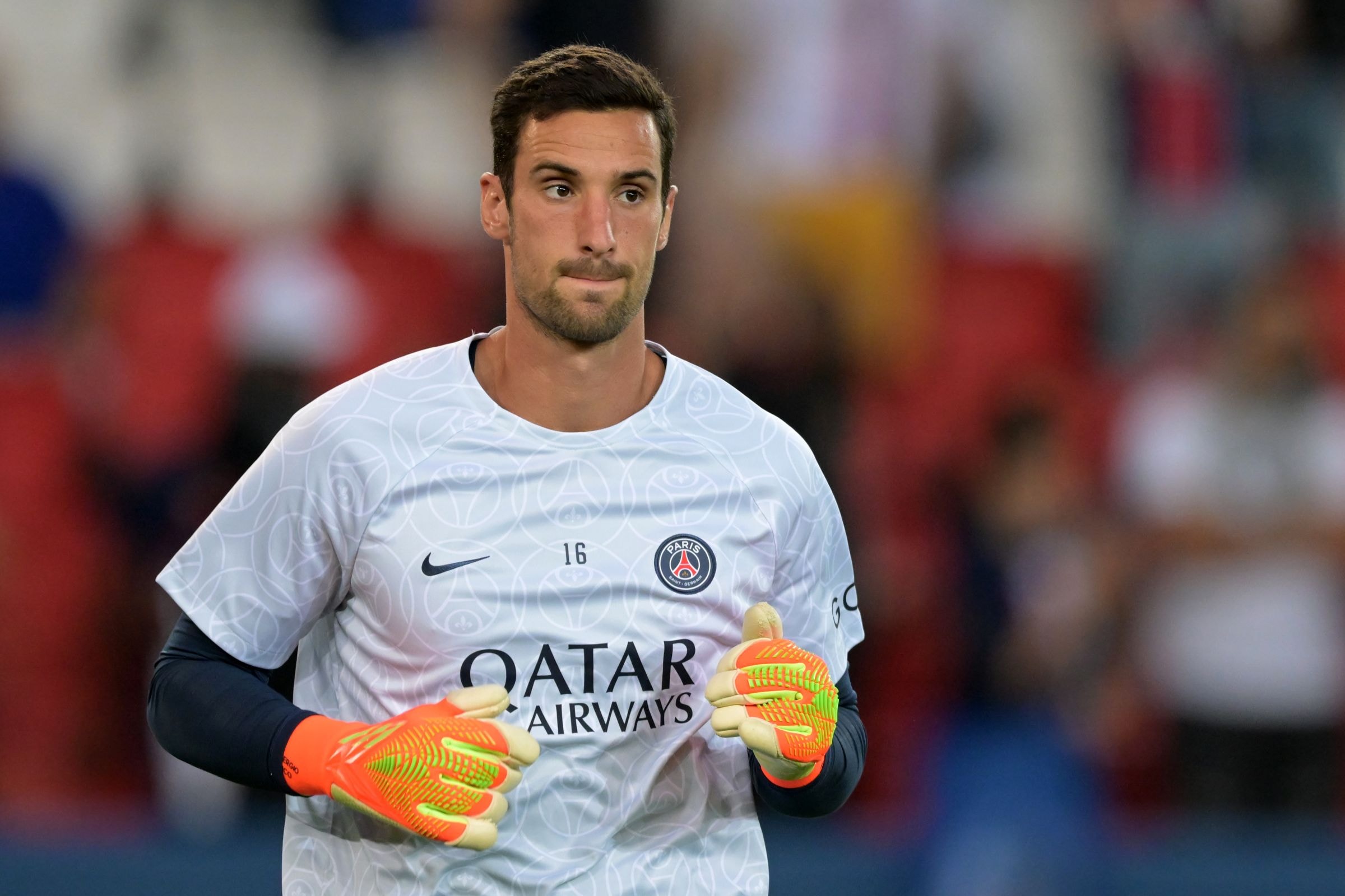 Ex-PSG é amarrado por assaltantes armados durante invasão na Espanha