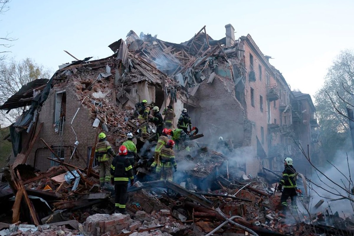 Ataques russos deixam oito mortos e mais de 40 feridos na Ucrânia