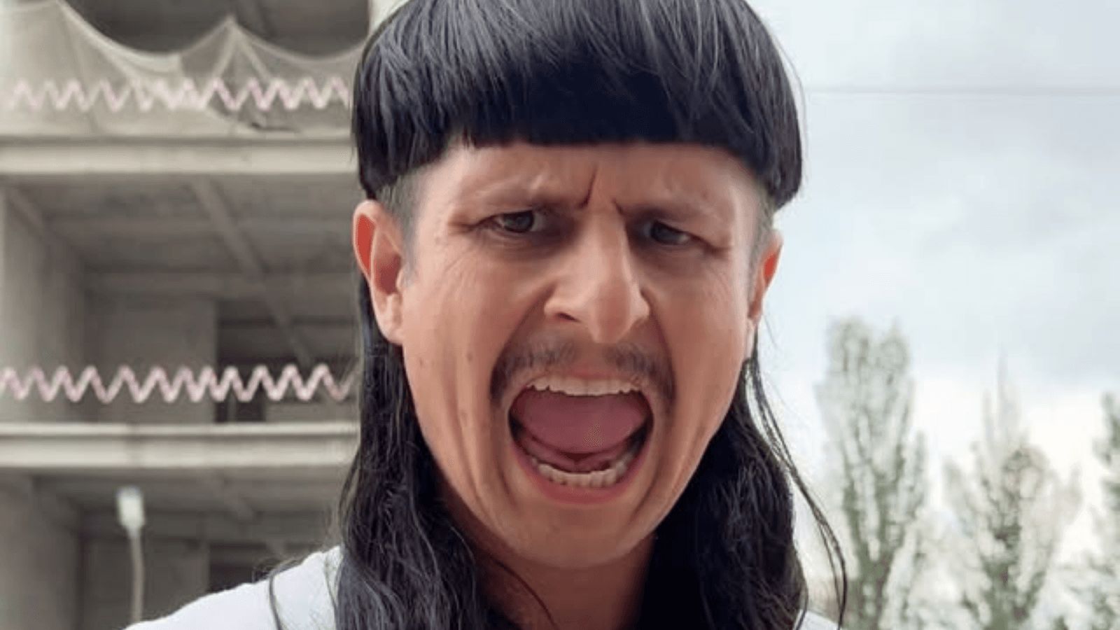 Namorada de Oliver Tree fala sobre morte do cantor e boatos de traição