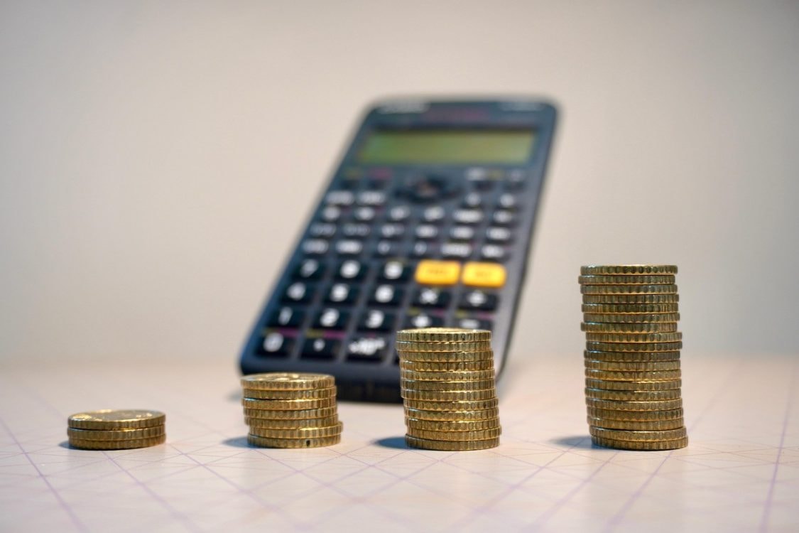 13 ações pagam dividendos acima do CDI com a Selic a 14%; veja quais