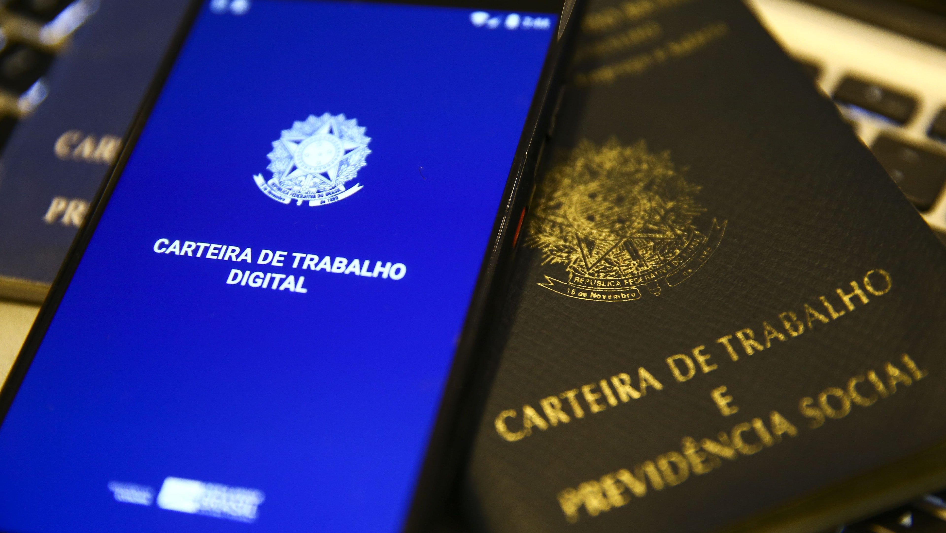 Fim da escala 6×1 pode impactar produtividade brasileira, diz especialista