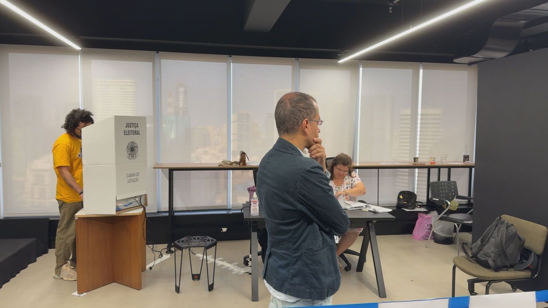 Presidente do TSE vê eleição “dentro do esperado” e prevê resultado até 21h