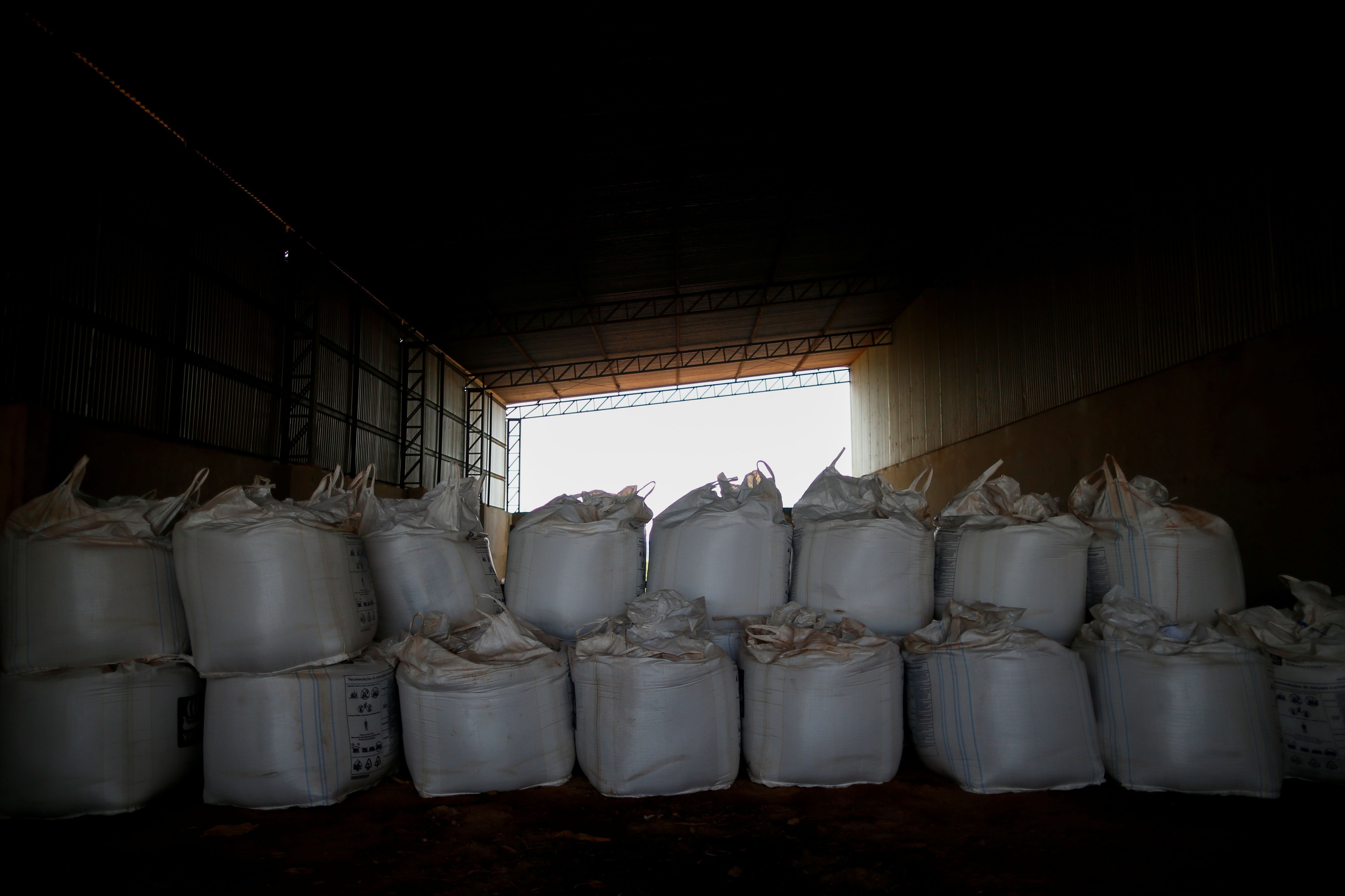 Argentina quer produzir ureia para atender agronegócio brasileiro