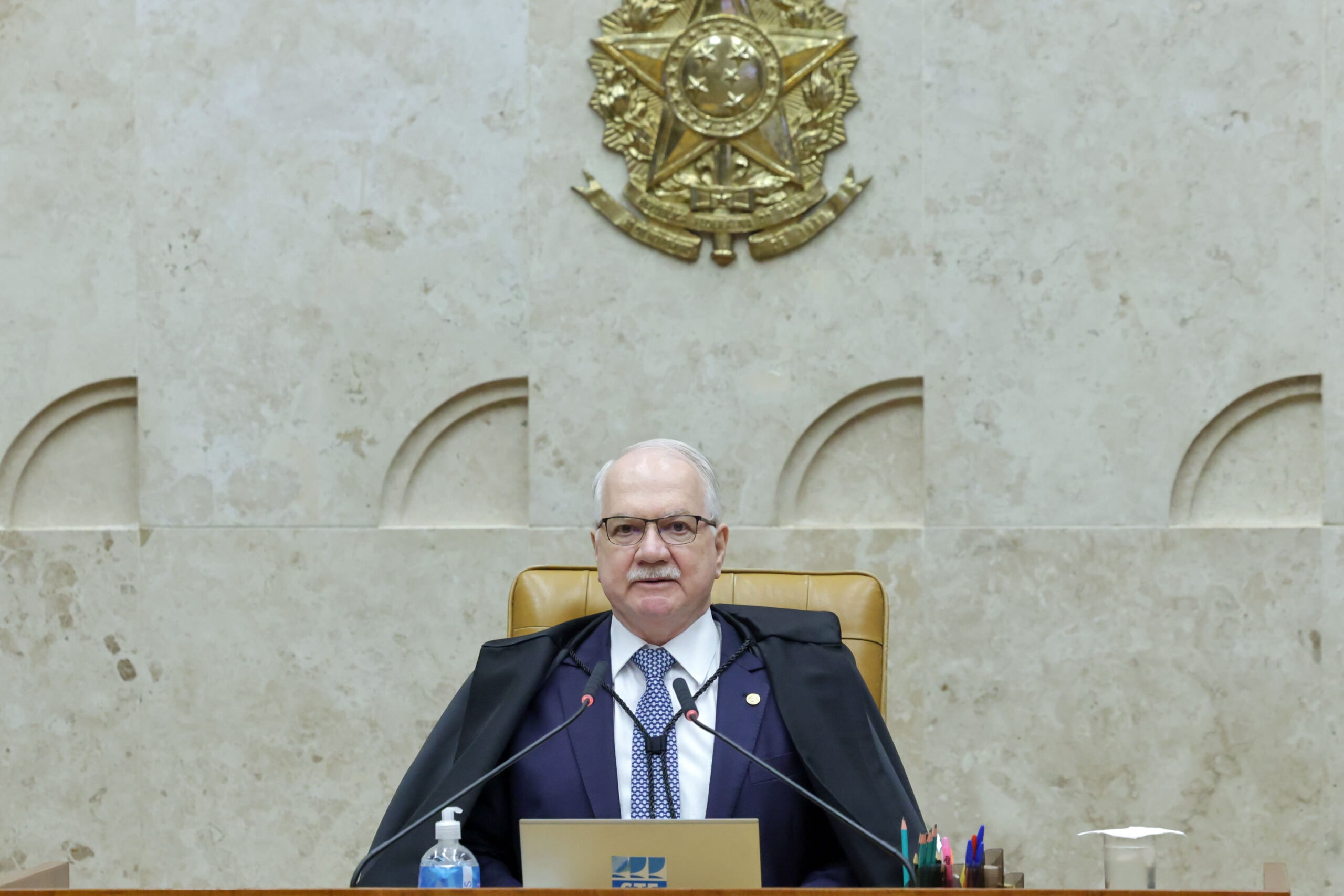 Fachin repudia inclusão de ministros do STF em relatório da CPI