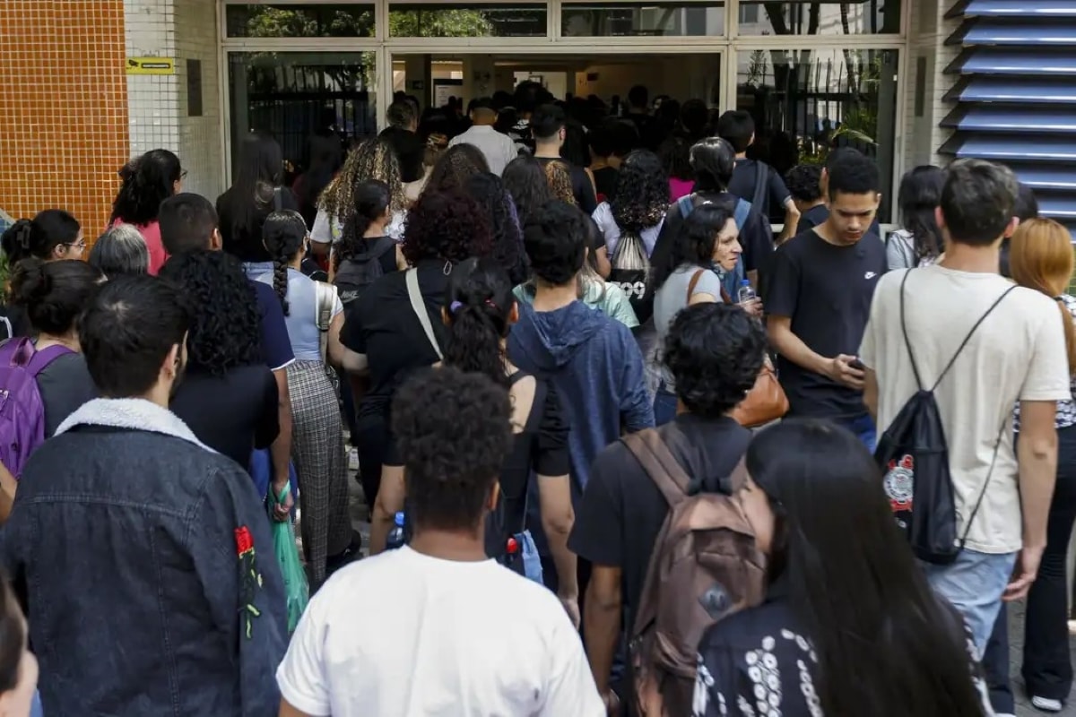 Pé-de-Meia: governo define data de pagamento do benefício em agosto