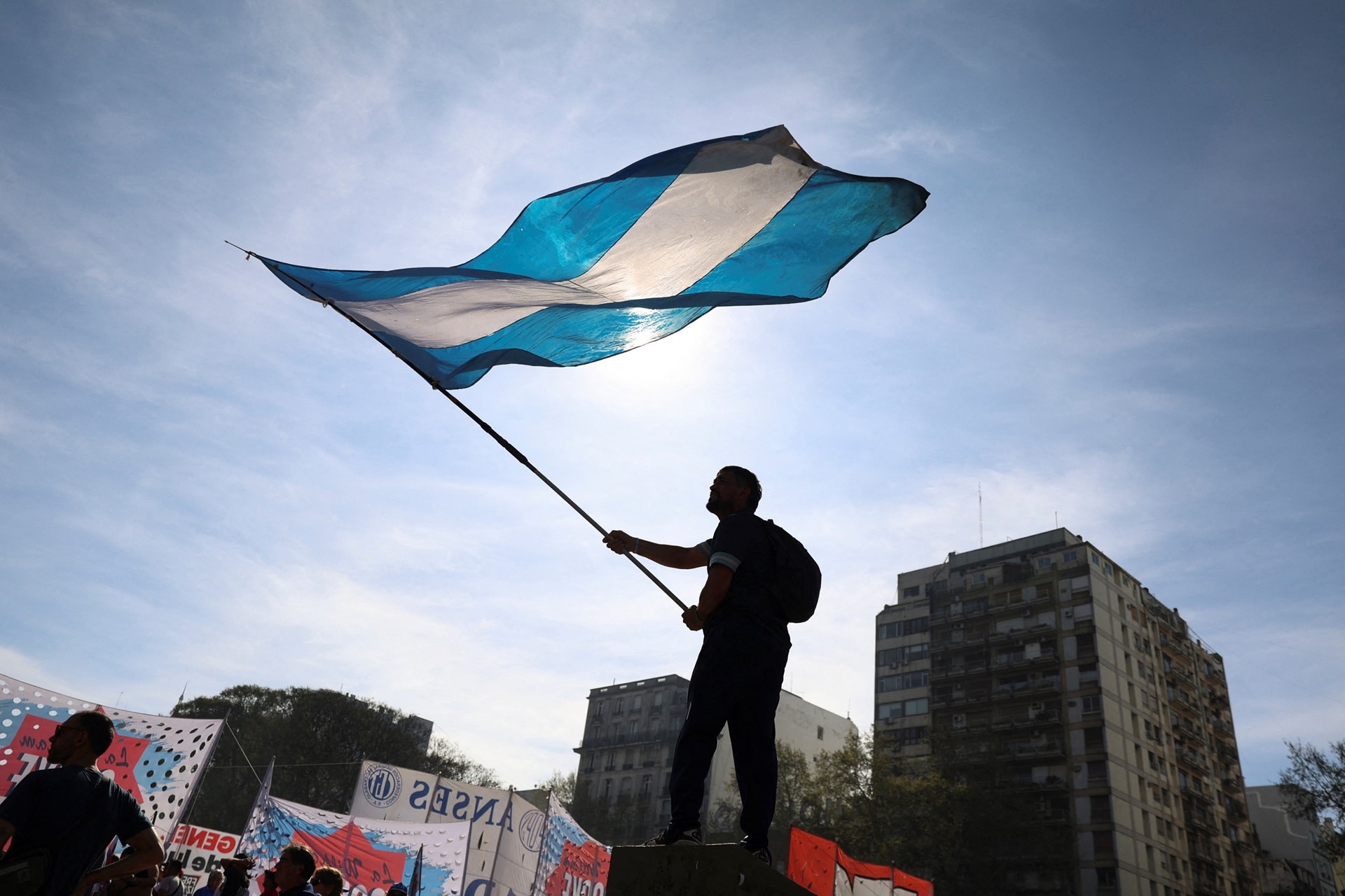 Ações da Argentina estão baratas, mas é hora de comprar? Veja o que levar em conta