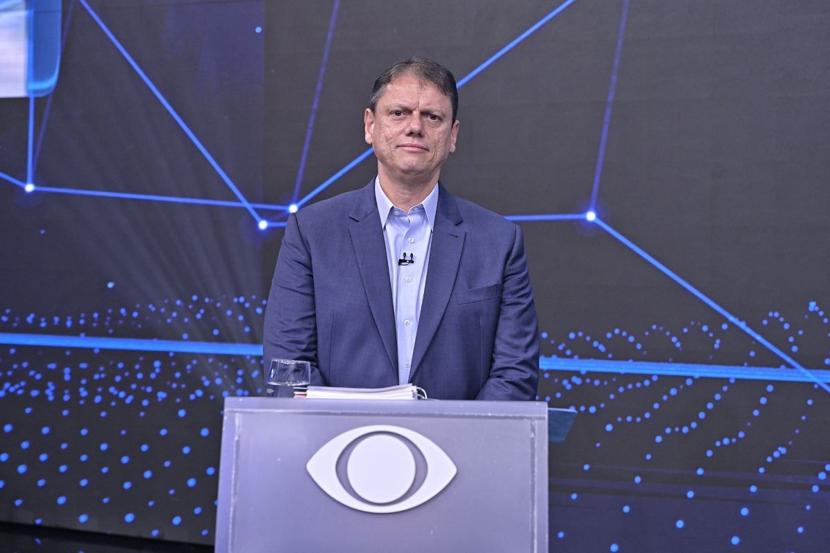 Tarcísio defende privatizar escolas: "Única preocupação será ensinar"