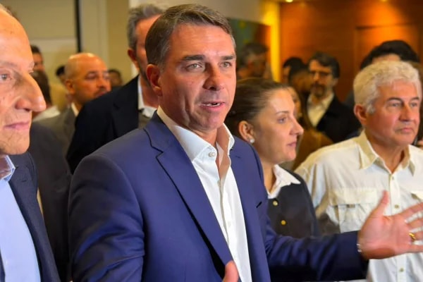 A aposta dos aliados de Flávio para o placar do julgamento de Moraes no STF