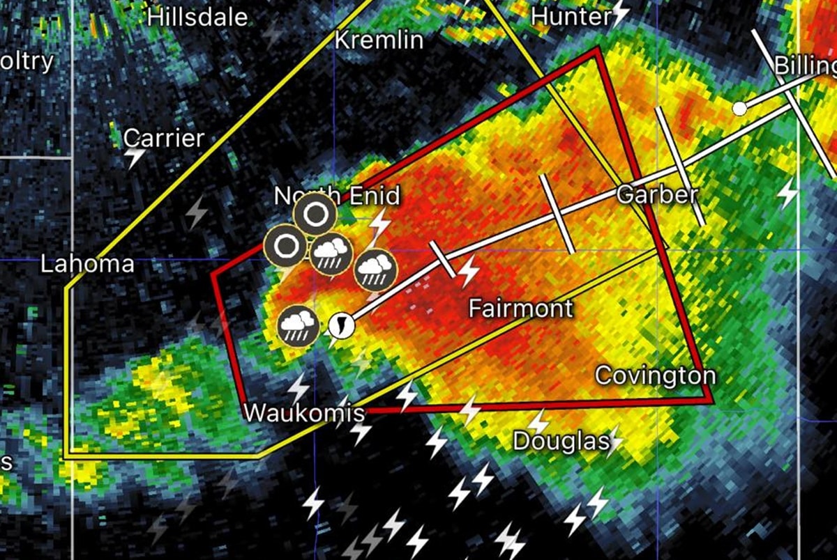 Tornado atinge cidade em Oklahoma, nos EUA, e deixa feridos
