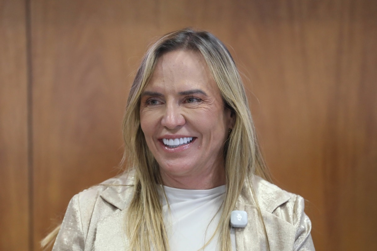 “Acabar com mentiras”: Celina diz que prepara nomeações na Saúde