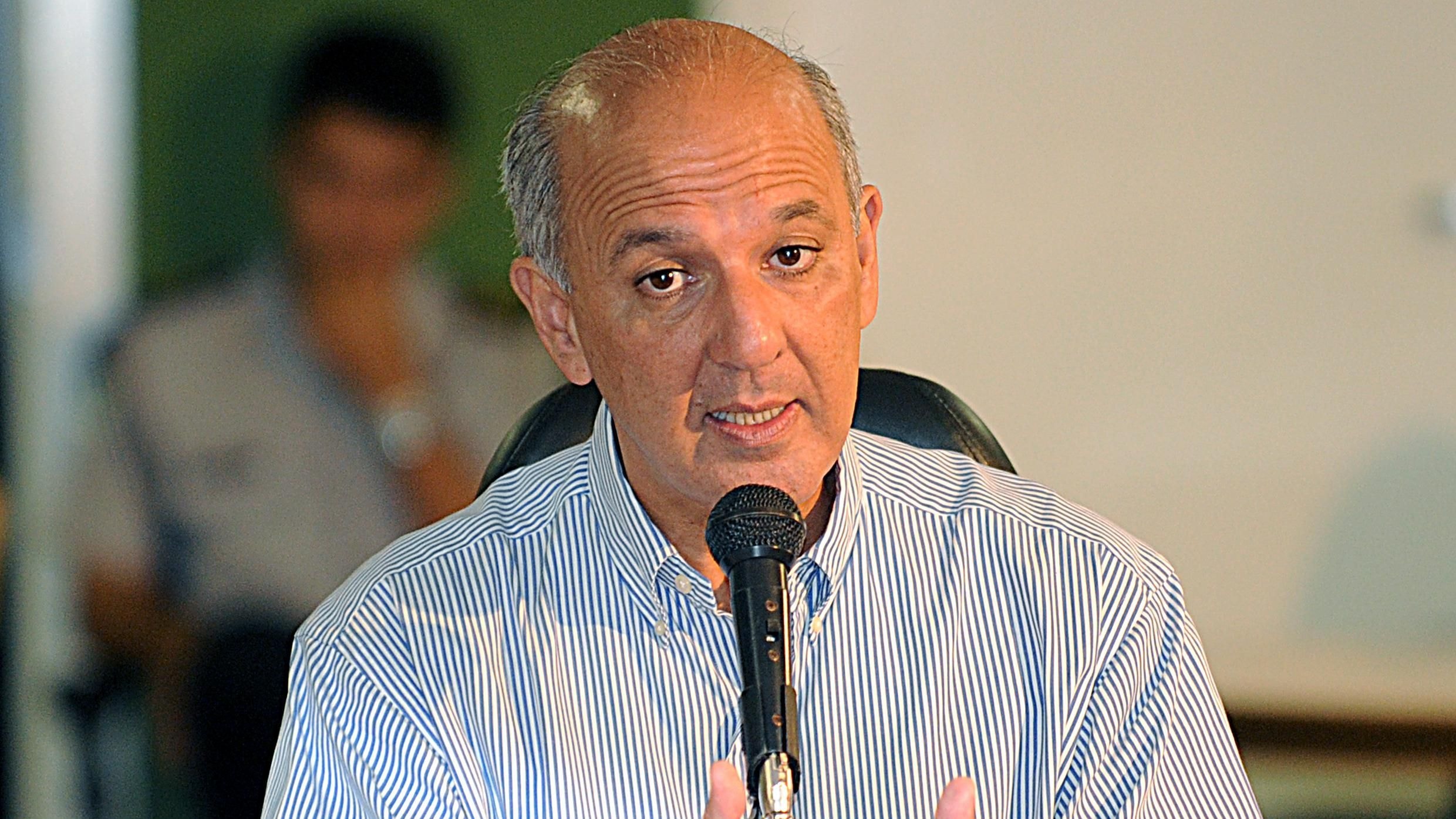 “Paguei um preço alto e estou aqui de cabeça erguida”, diz Arruda à CNN