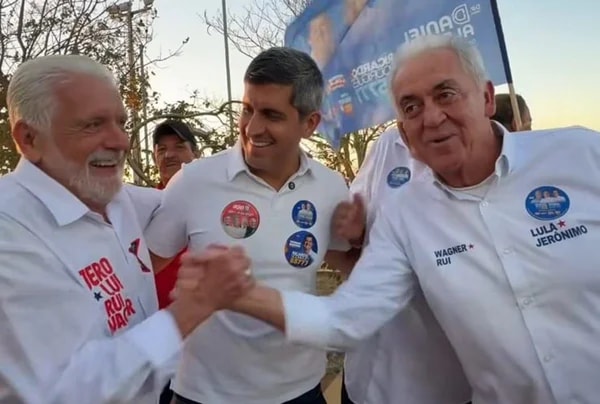 Presidente da CCJ do Senado doa R$ 100 mil para filho candidato