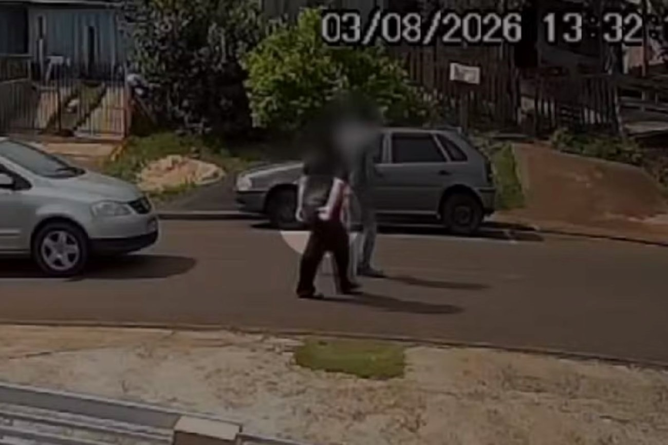 Mulher que fez sinal de socorro volta a ser ameaçada após ex ser solto