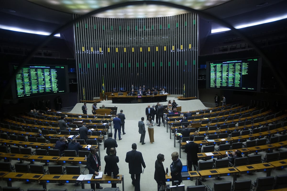 De olho no "pós-Lula" e em 2030, partidos discutem formação de federações