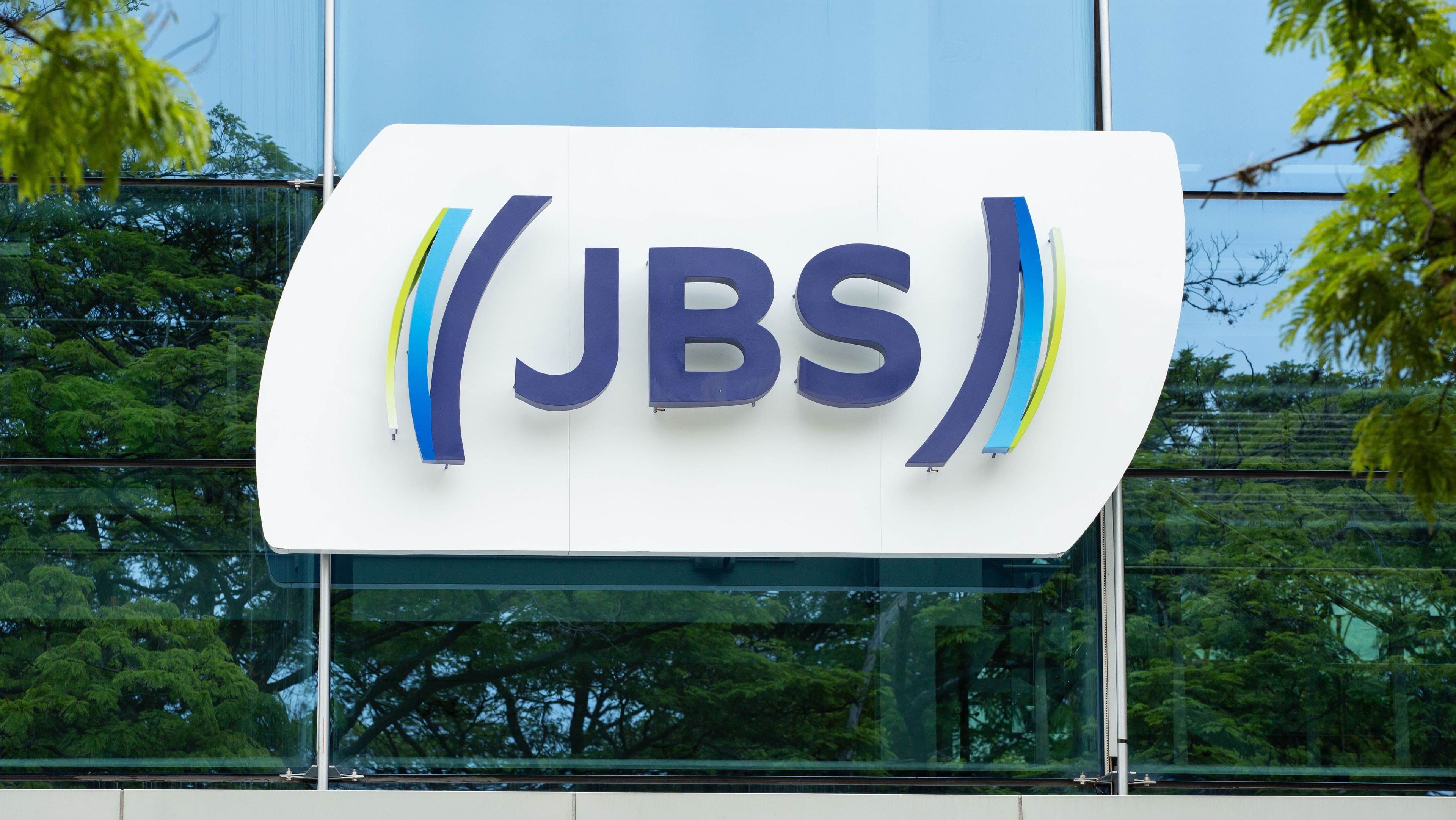 JBS movimenta R$ 55,1 milhões em vendas e serviços para a Flora