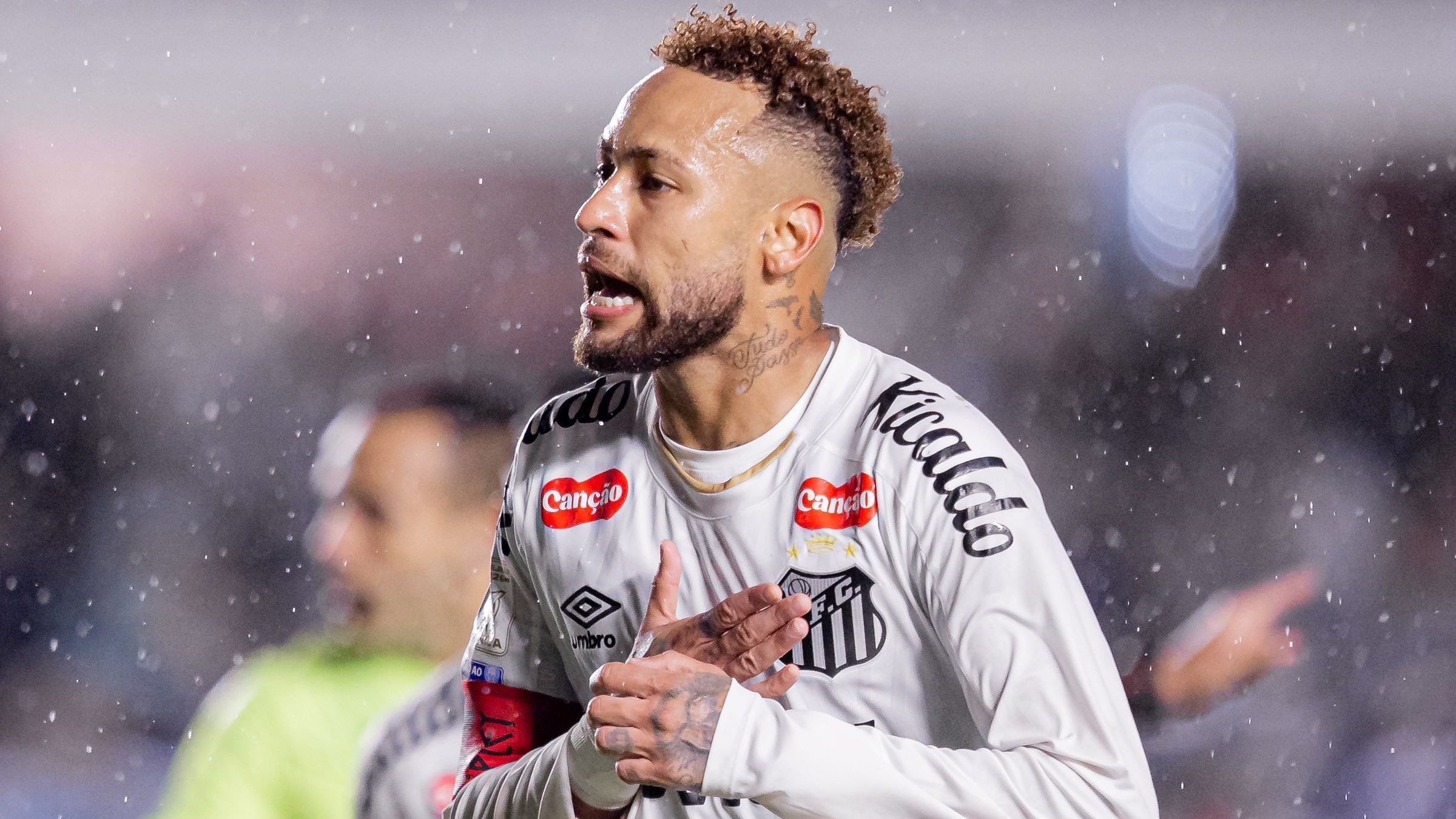 “Não vejo o Neymar focado”, diz Rivellino à CNN antes da Copa do Mundo