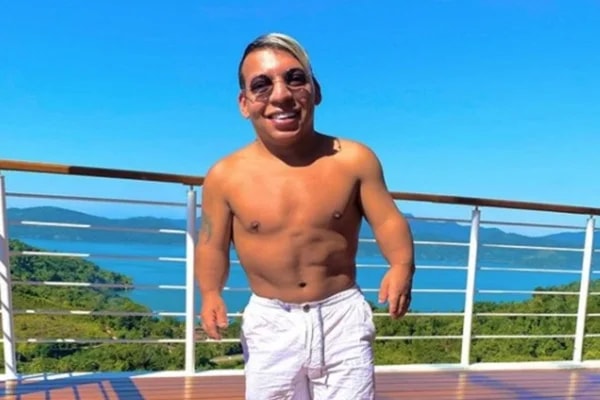 Influenciador Moskitão vira réu por importunação sexual contra Tokinho