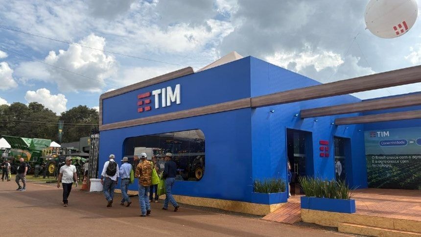 AT&T supera projeção de lucro e atrai novos clientes no 2º trimestre