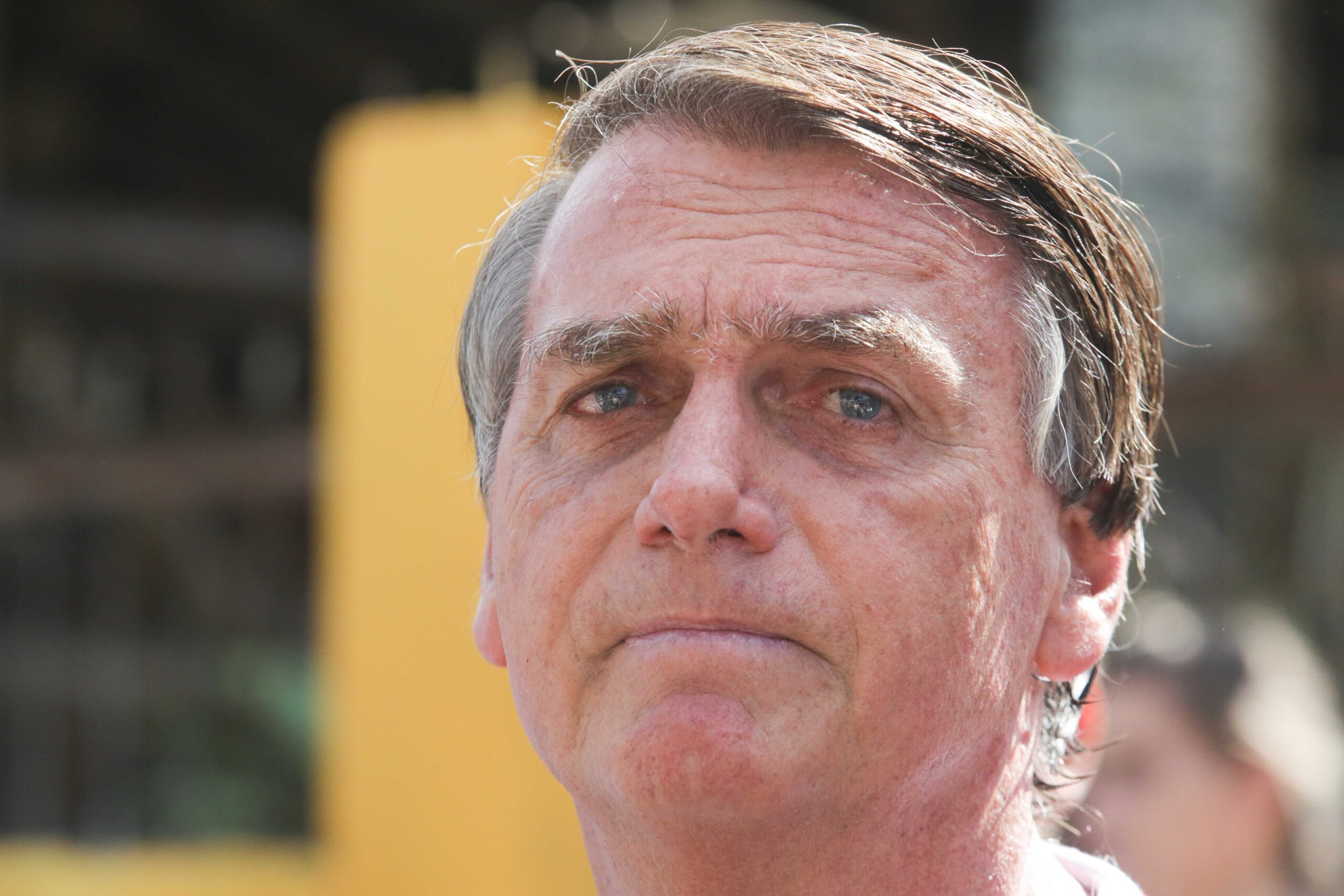 Defesa de Bolsonaro pede a Moraes prorrogação da prisão domiciliar