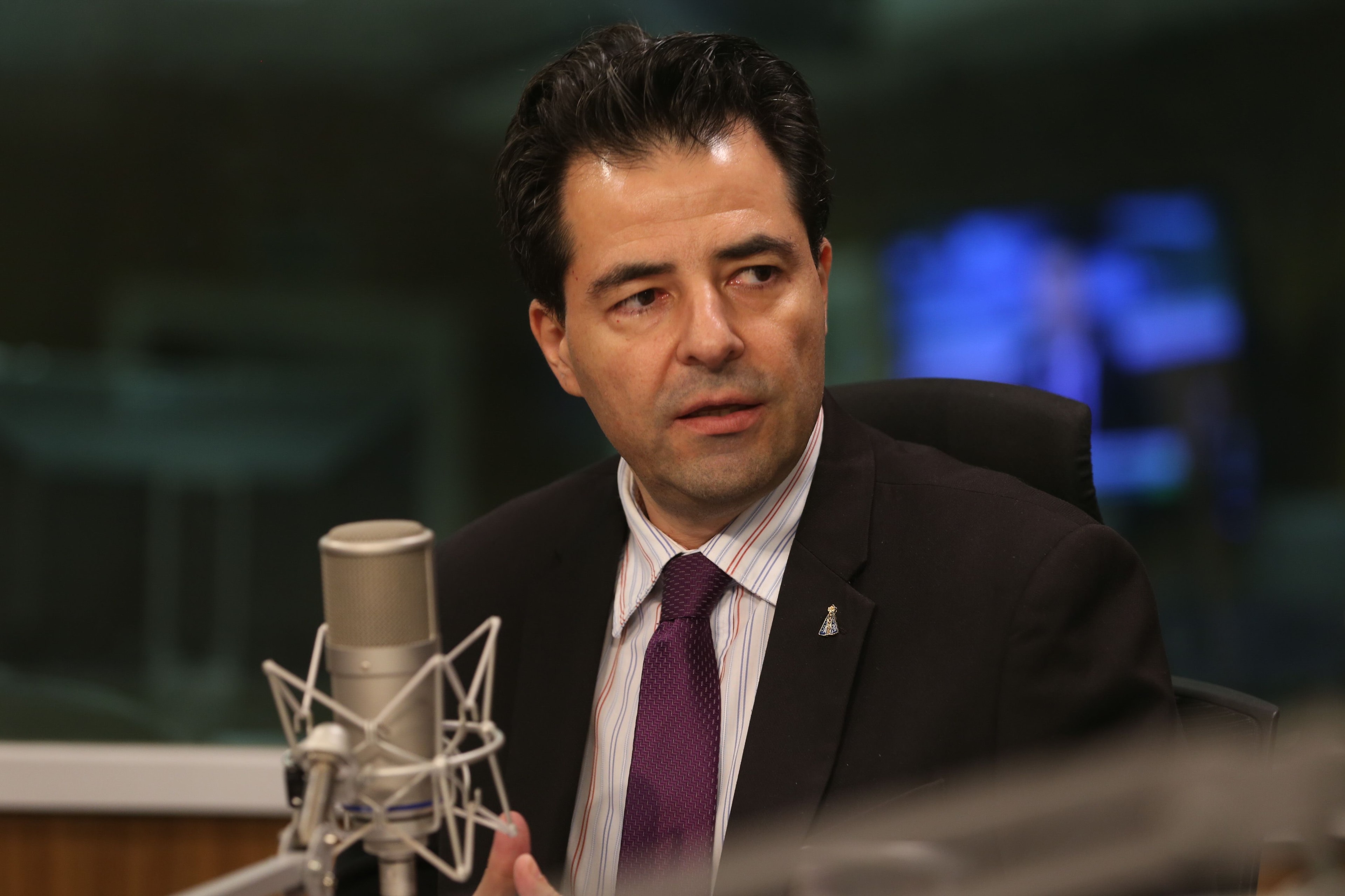 Senador que ocupará cadeira deixada por Moro se filia ao PL
