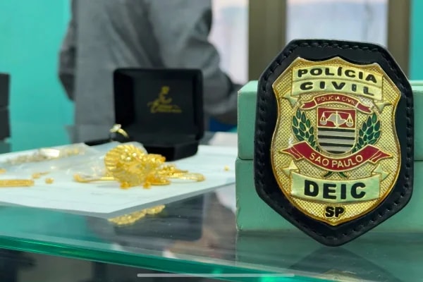 Mais de R$ 1,5 milhão em ouro e joias são apreendidos com receptadores