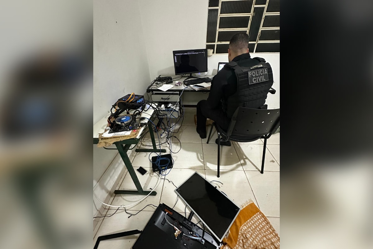 Entenda como agia homem que ameaçou explodir Embaixada dos EUA