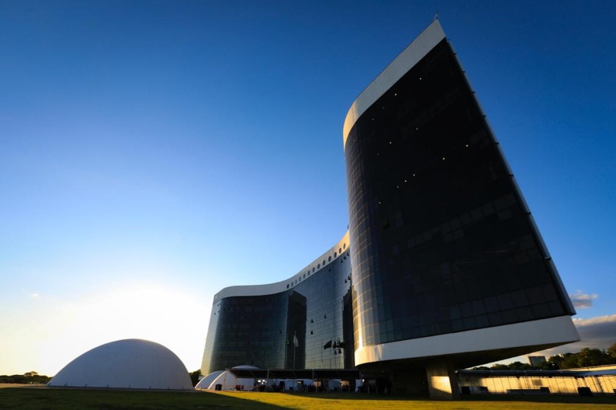 TSE abre investigação contra Flávio Bolsonaro, Alfredo Gaspar e Mario Frias