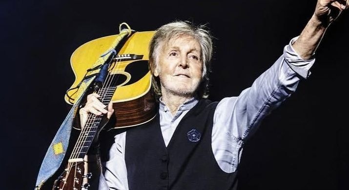 Paul McCartney compara fama de Swift a Beatlemania: “Avô da nova geração”