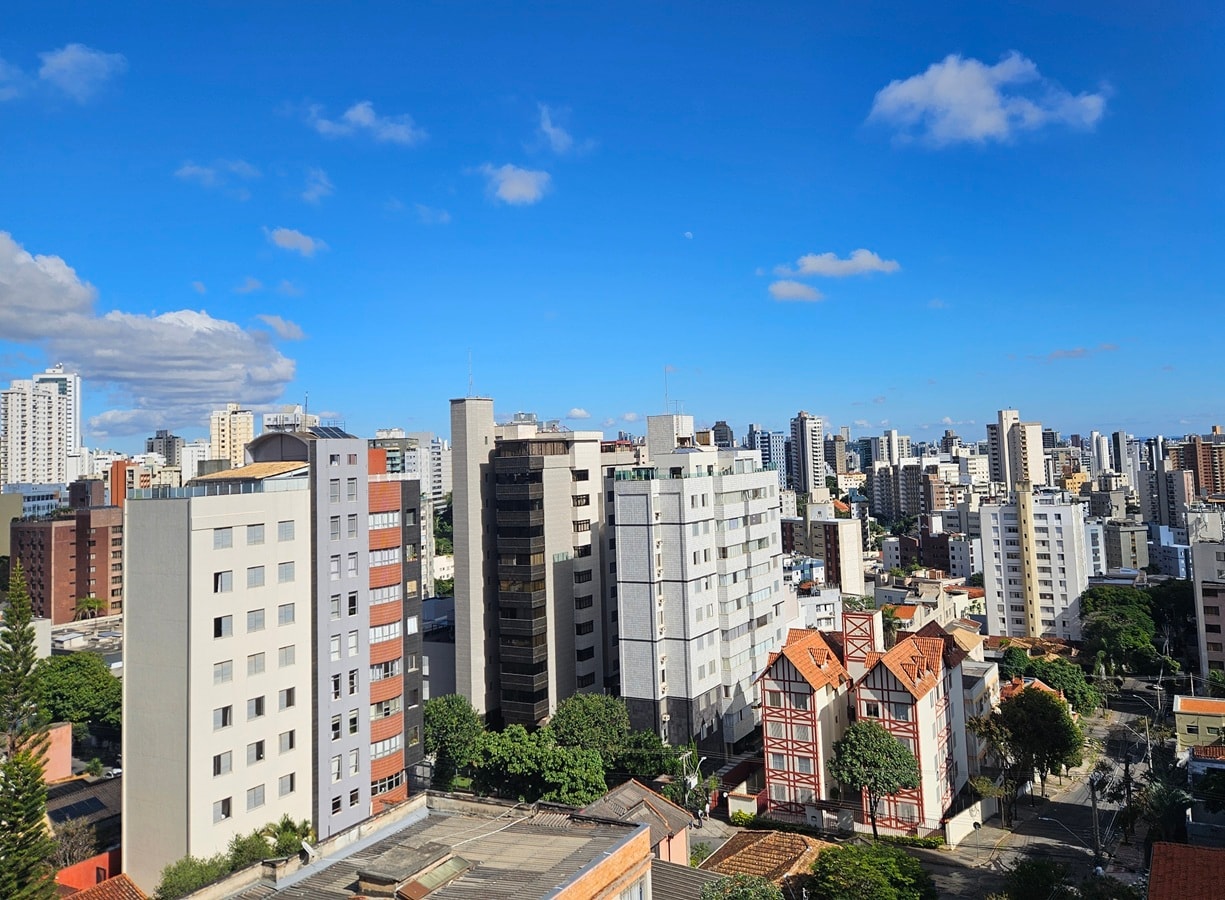 Frio e tempo seco marcam a terça (30/6) em BH; sensação chega a 4°C