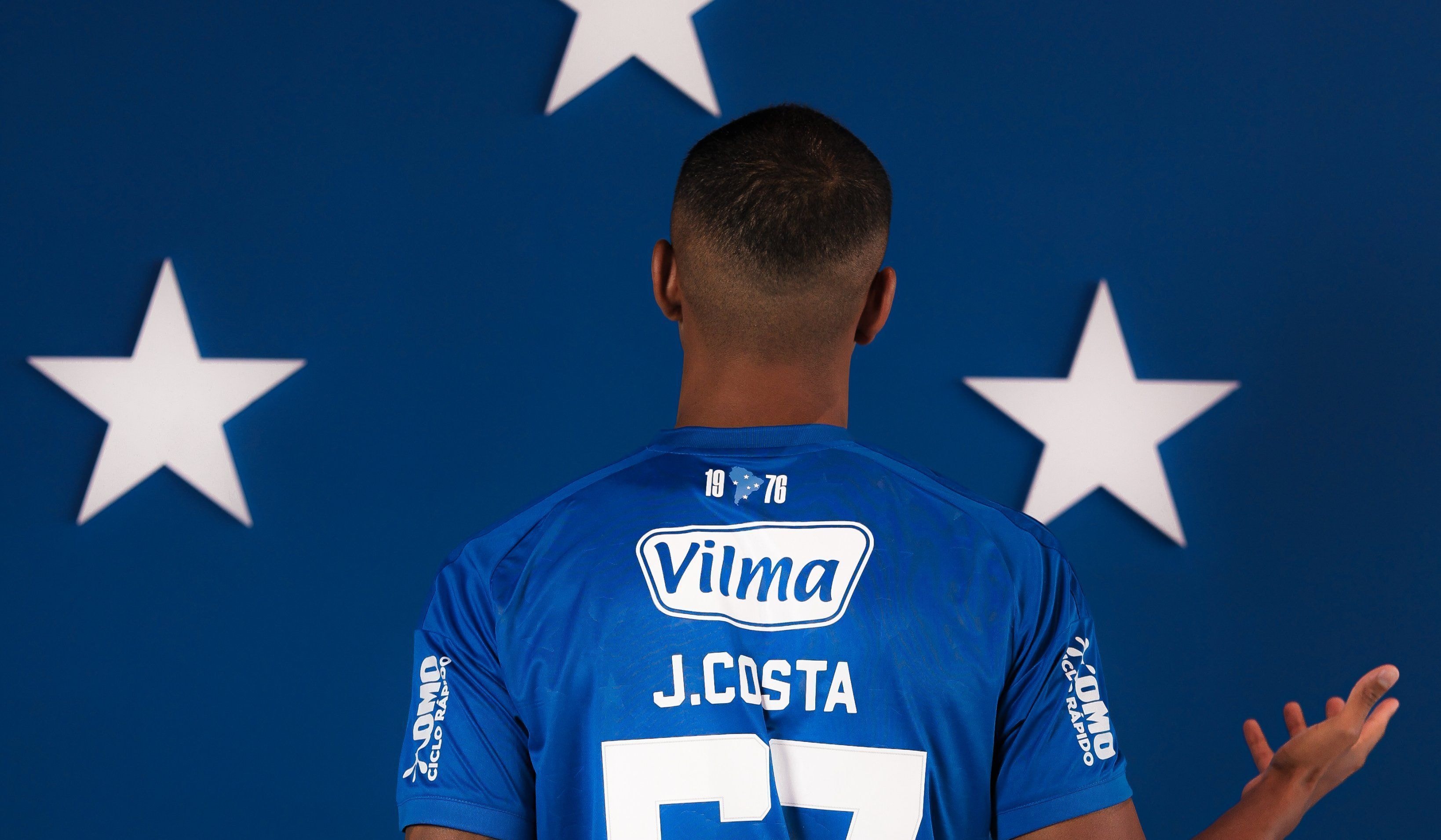Cruzeiro anuncia a contratação de Lucho Rodríguez, atacante do Uruguai