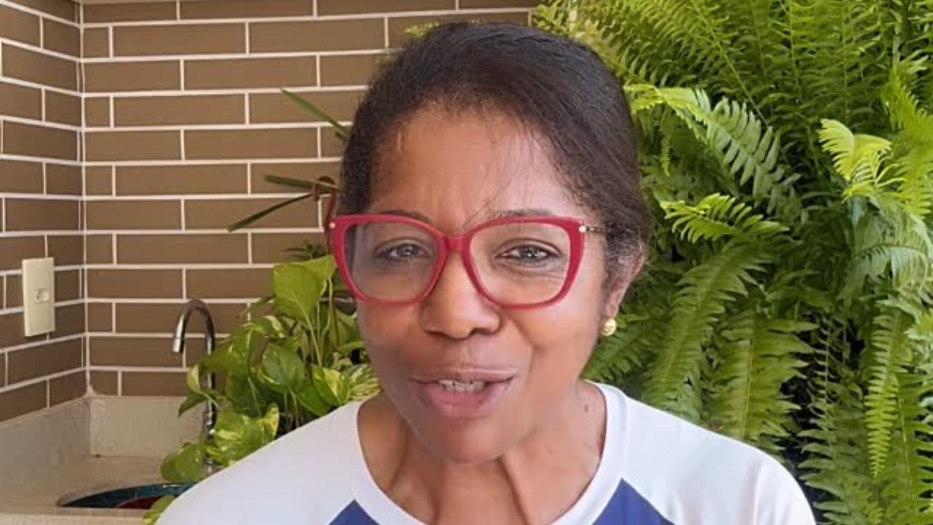 Itamaraty exonera funcionária após comissão contestar declaração racial