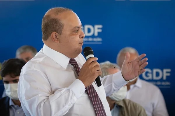 Ibaneis vai a hospital e faz procedimento no quadril