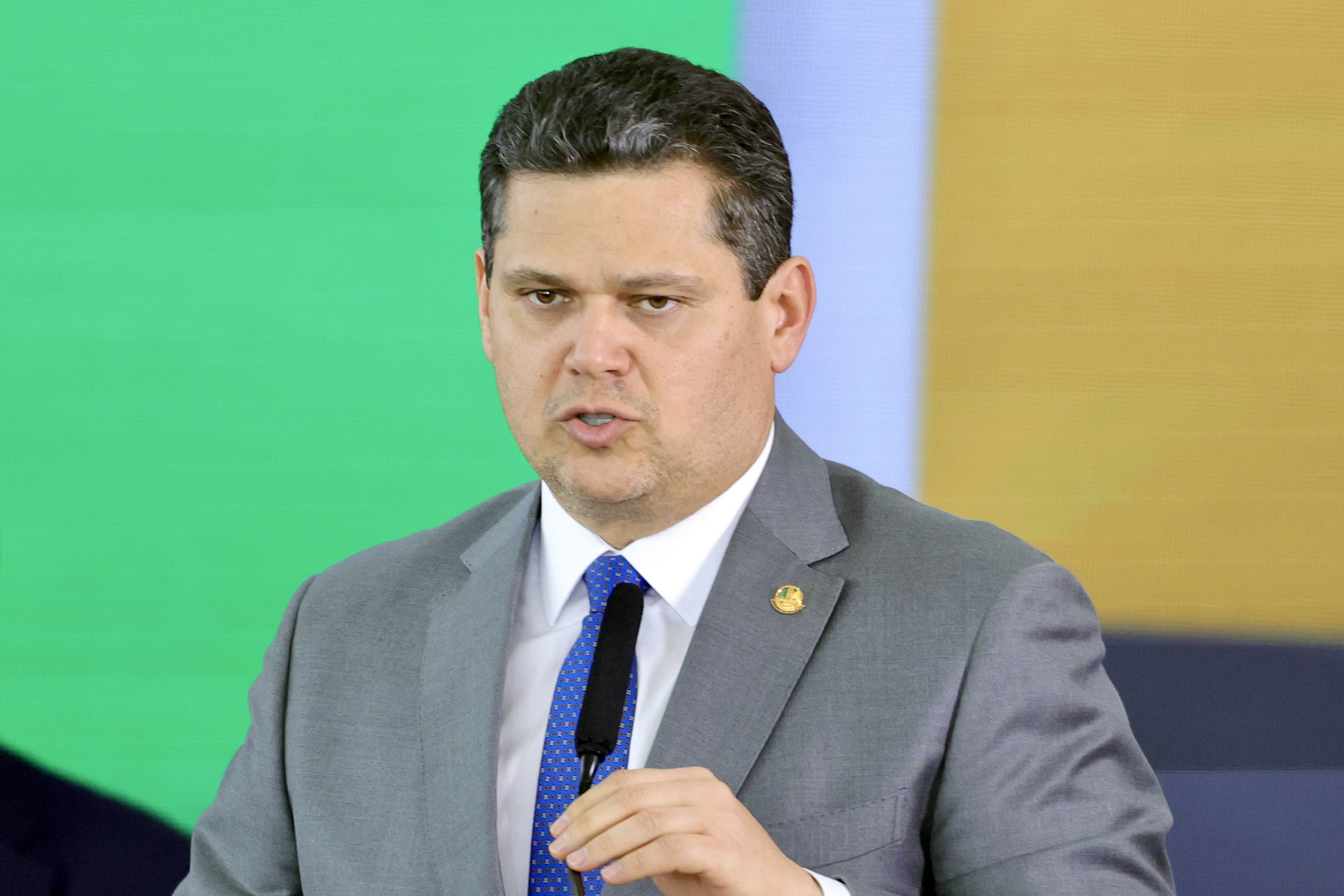 Ministro diz que Lula e Alcolumbre fizeram as pazes: “A relação tá zerada”