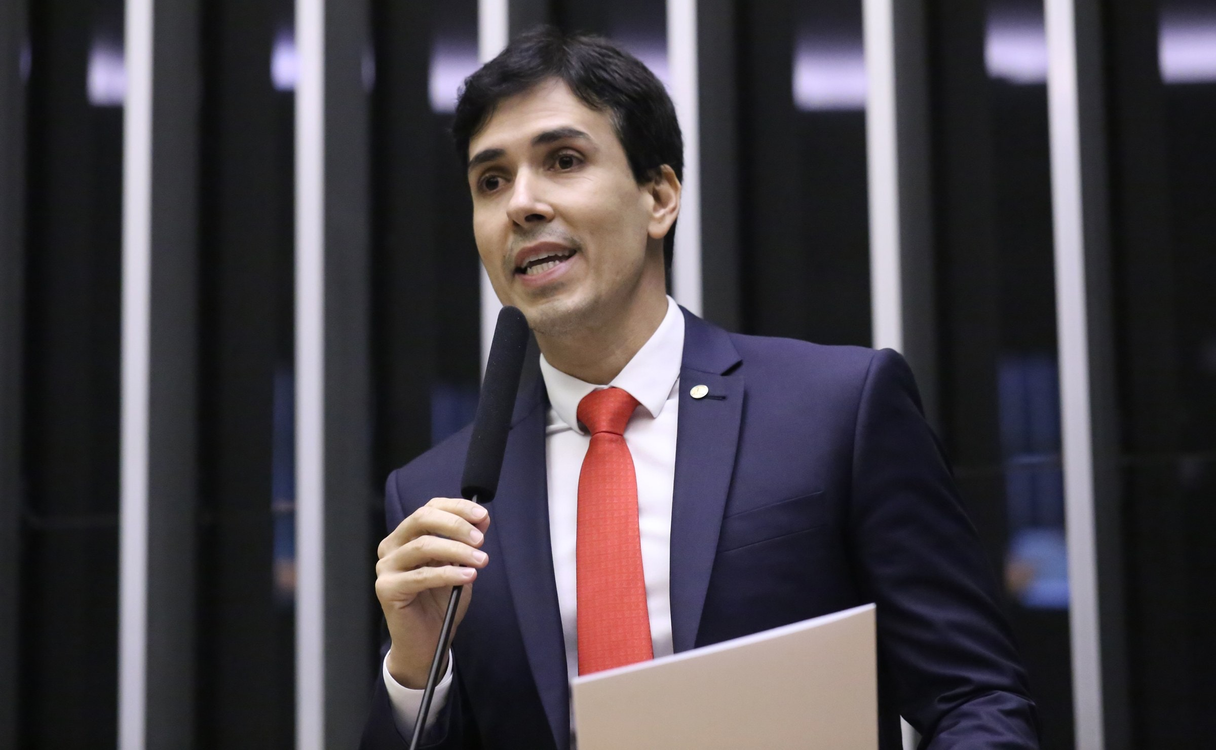 Presidente do partido de Cleitinho em MG é indiciado por fraude no INSS