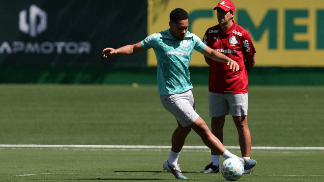 Manchester City anuncia contratação de Allan, ex-Palmeiras