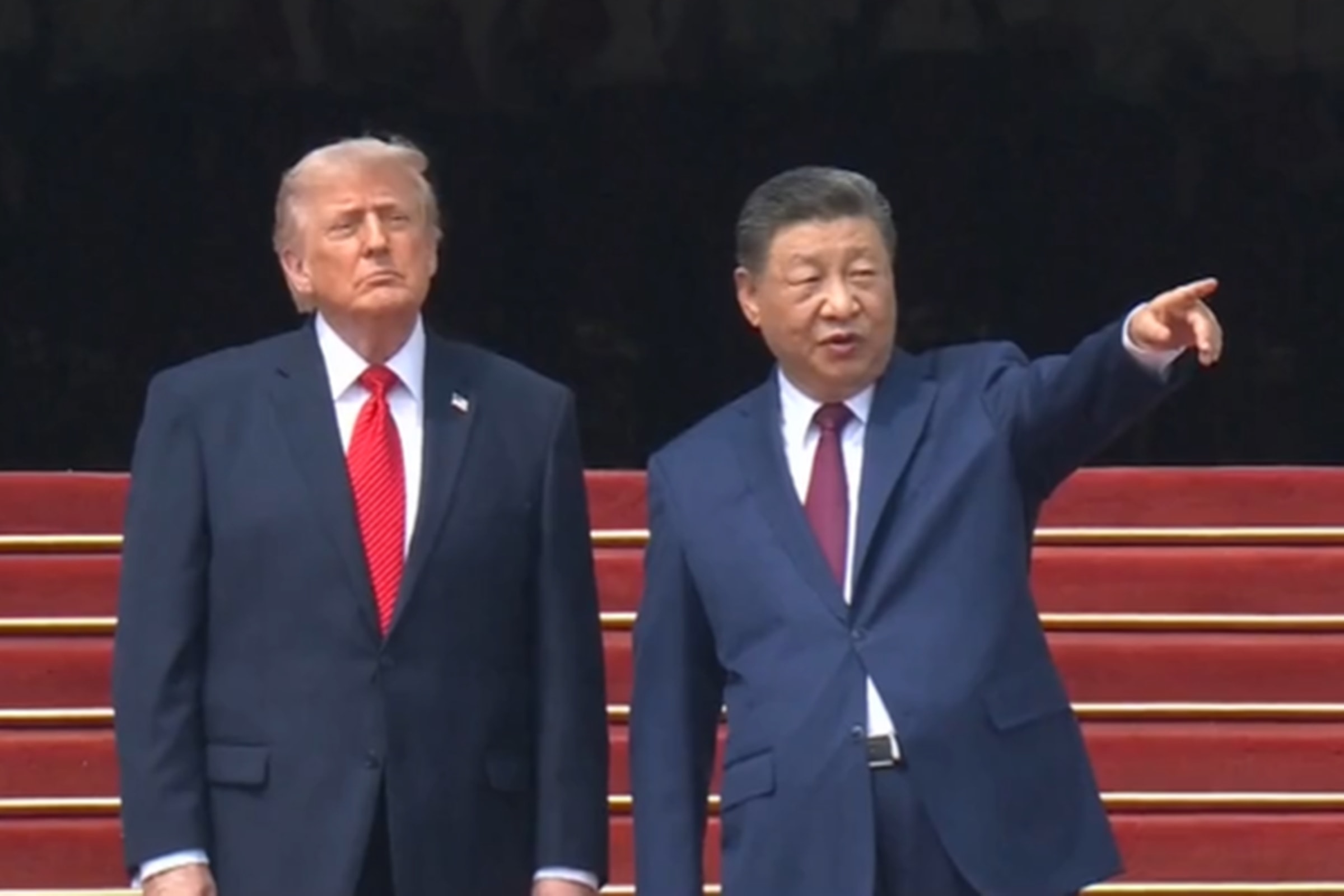 Trump elogia recepção na China e diz que Xi Jinping "é um ótimo líder"