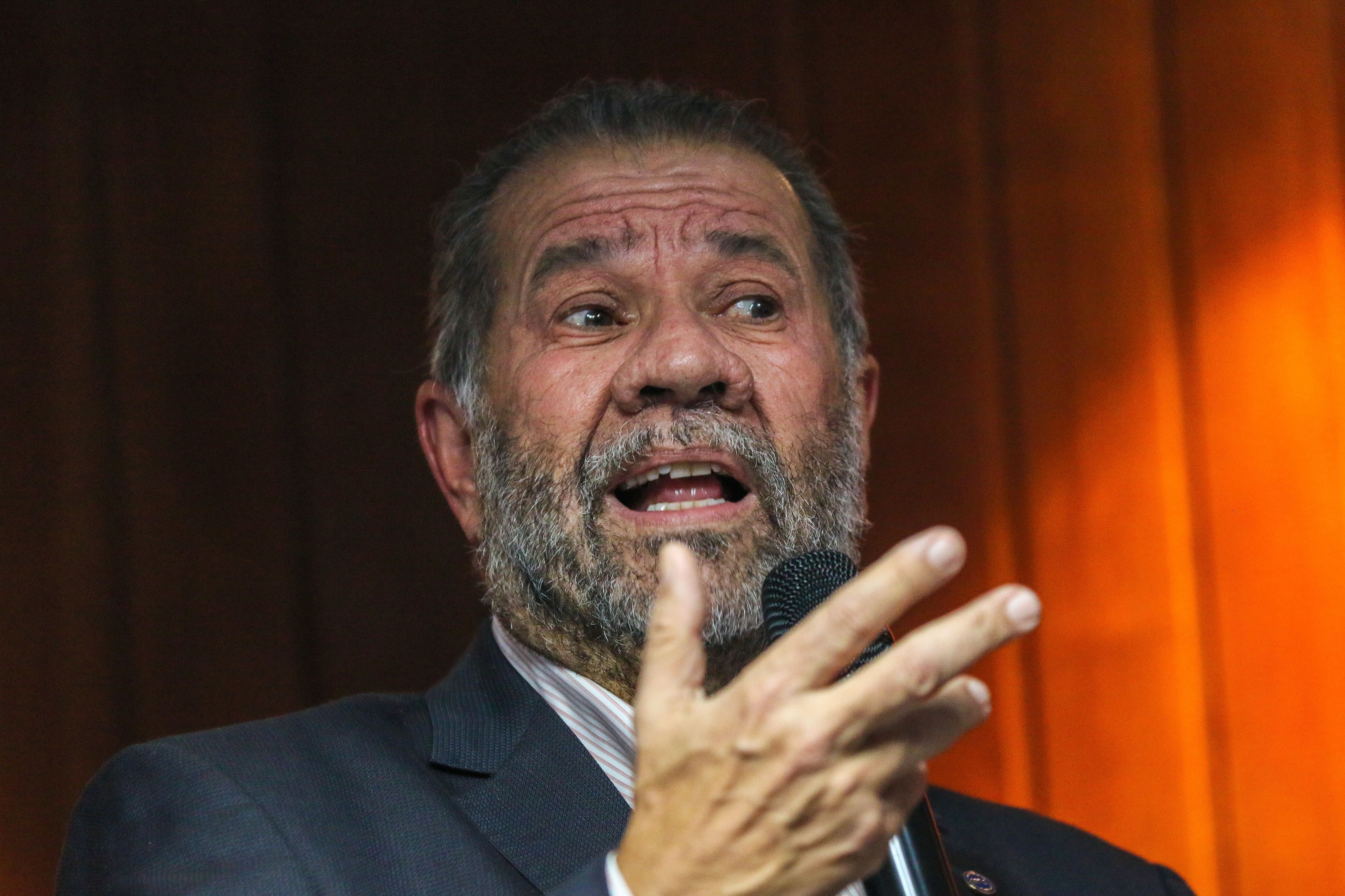 PDT oficializa apoio a Lula e estará com o PT no 1° turno após 12 anos