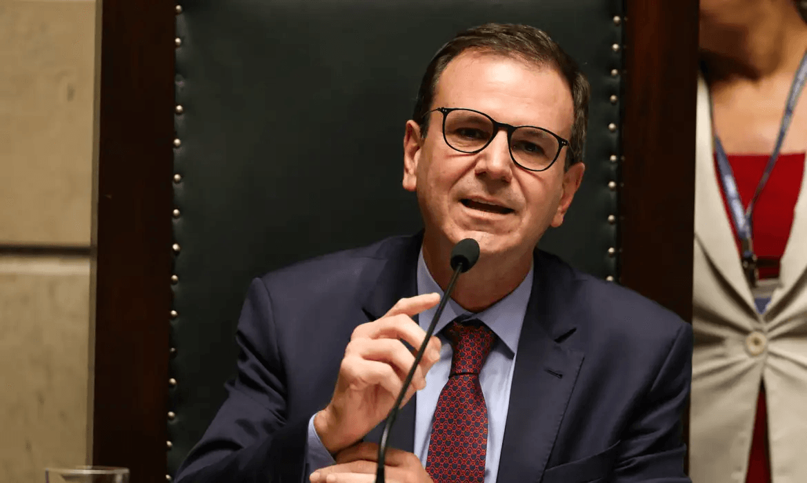 Candidatos ao governo do RJ debatem a cinco dias da eleição