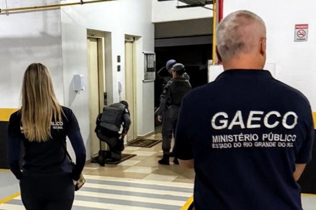 Empresa ligada a clube de futebol é alvo de mandados em São Paulo