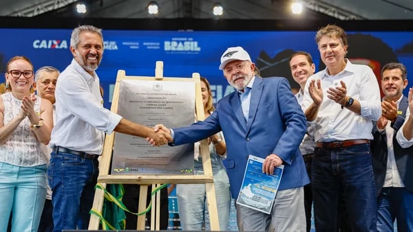 Lula bate o martelo em proposta para educação no plano de governo