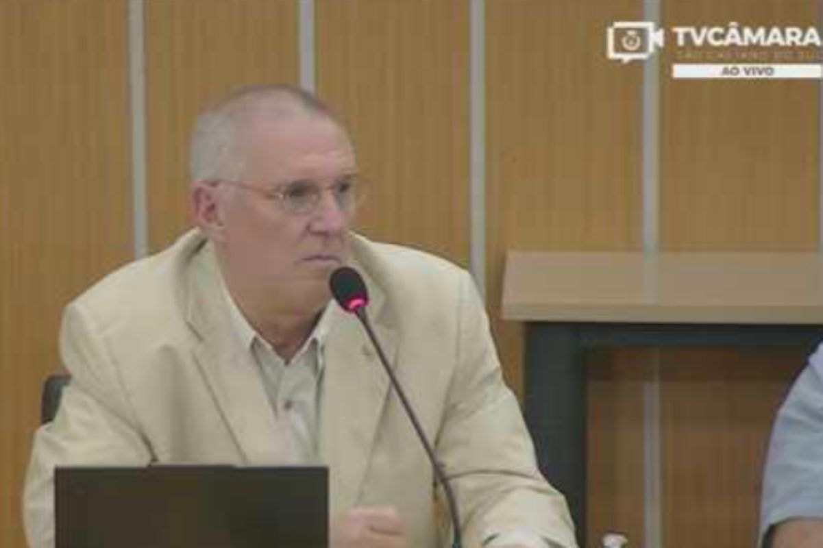 Secretário pede exoneração após fala capacitista: "Erro de abordagem"
