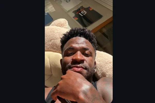 Vini Jr. faz primeiro post após harmonização facial. Veja foto