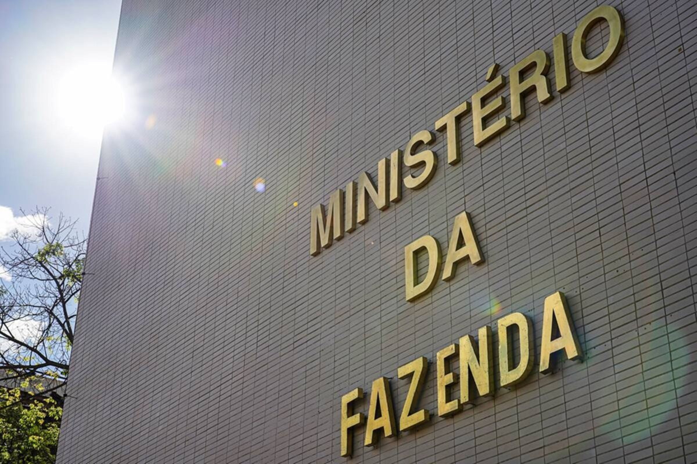 Governo espera superávit de R$ 18,6 bilhões no Orçamento de 2027