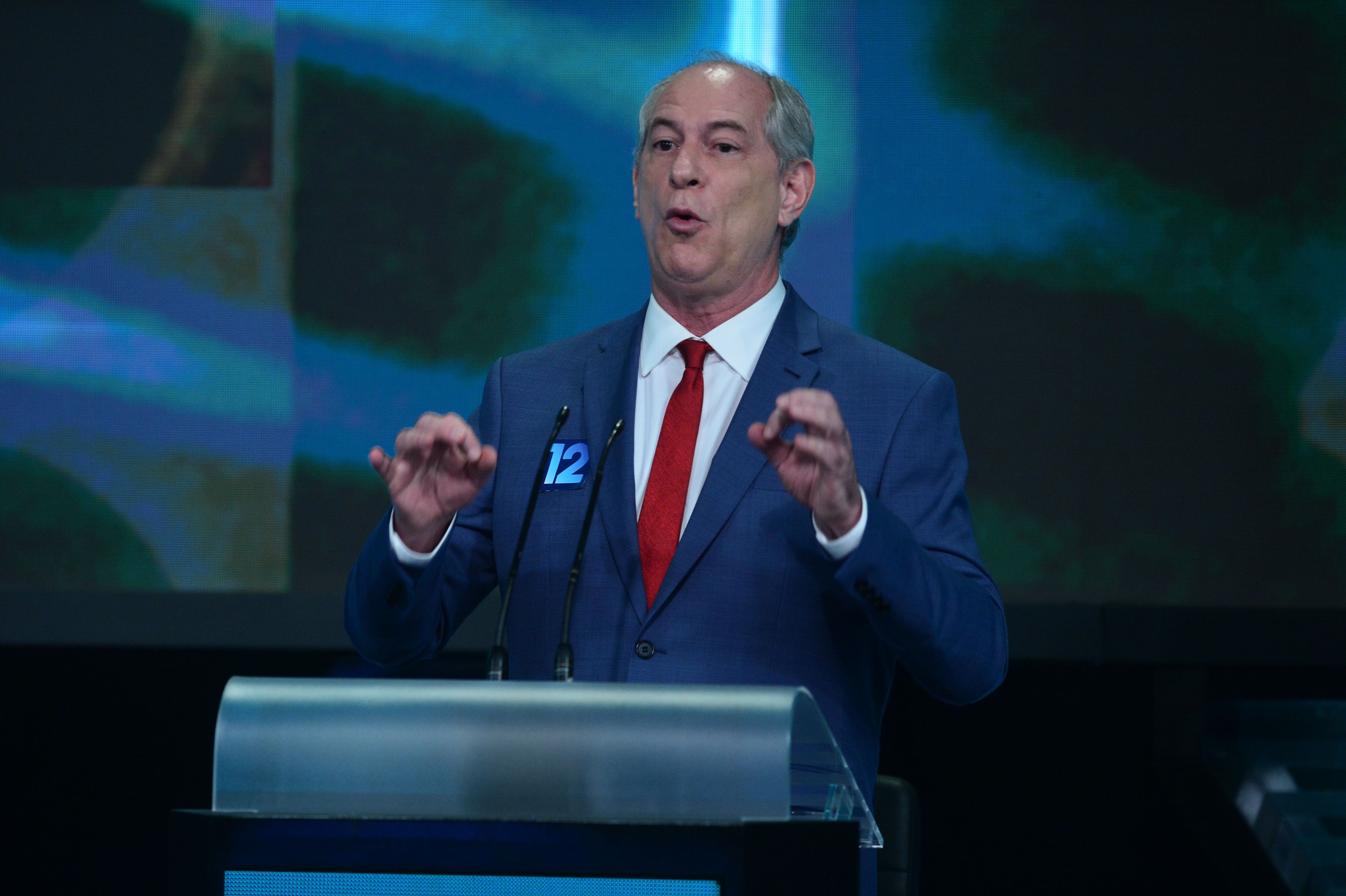 Ciro Gomes diz que decide em maio se disputa Presidência ou Ceará