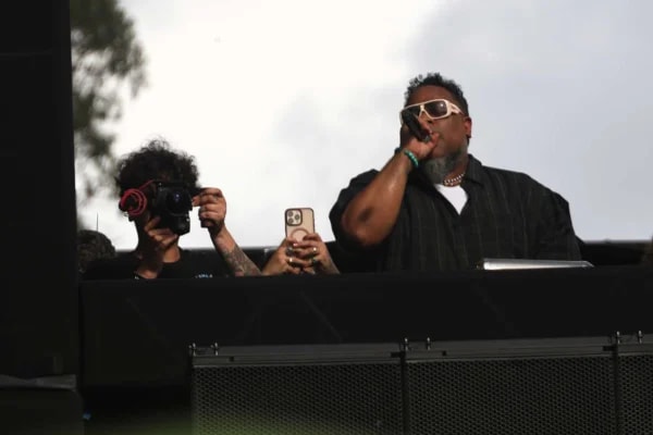 Público passa mal com spray lançado em show do Baiana System no Rock in Rio