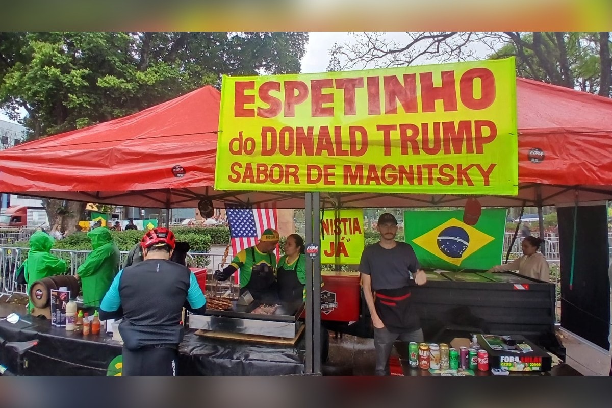 Ato “Fora Lula” em BH tem “espetinho do Trump” em referência a Moraes