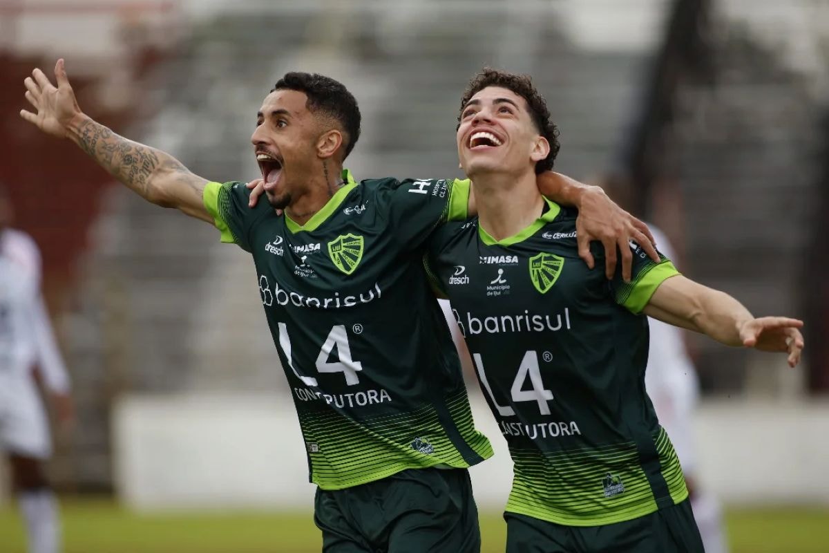 Série D ZeroUm: veja melhores momentos de São Luiz-RS x Joinville-SC. Veja vídeo