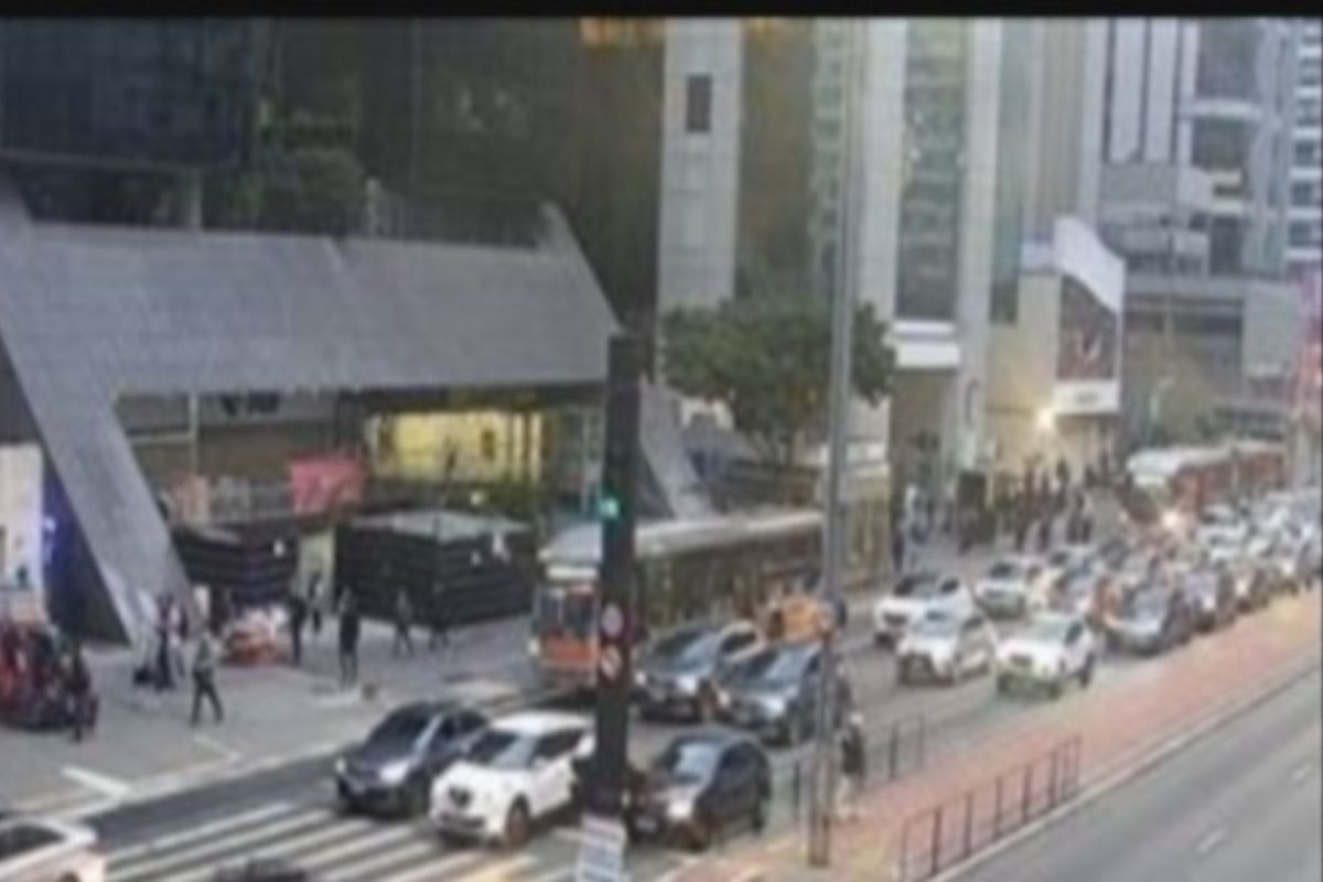 Com greve da CPTM, cidade de SP tem congestionamento acima da média